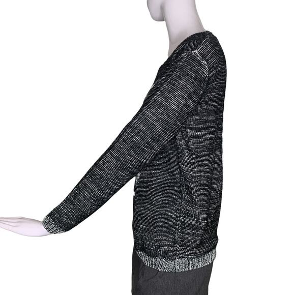 Monroe & Main knit sweater top size medium gray and white owl graphic - Picture 7 of 9